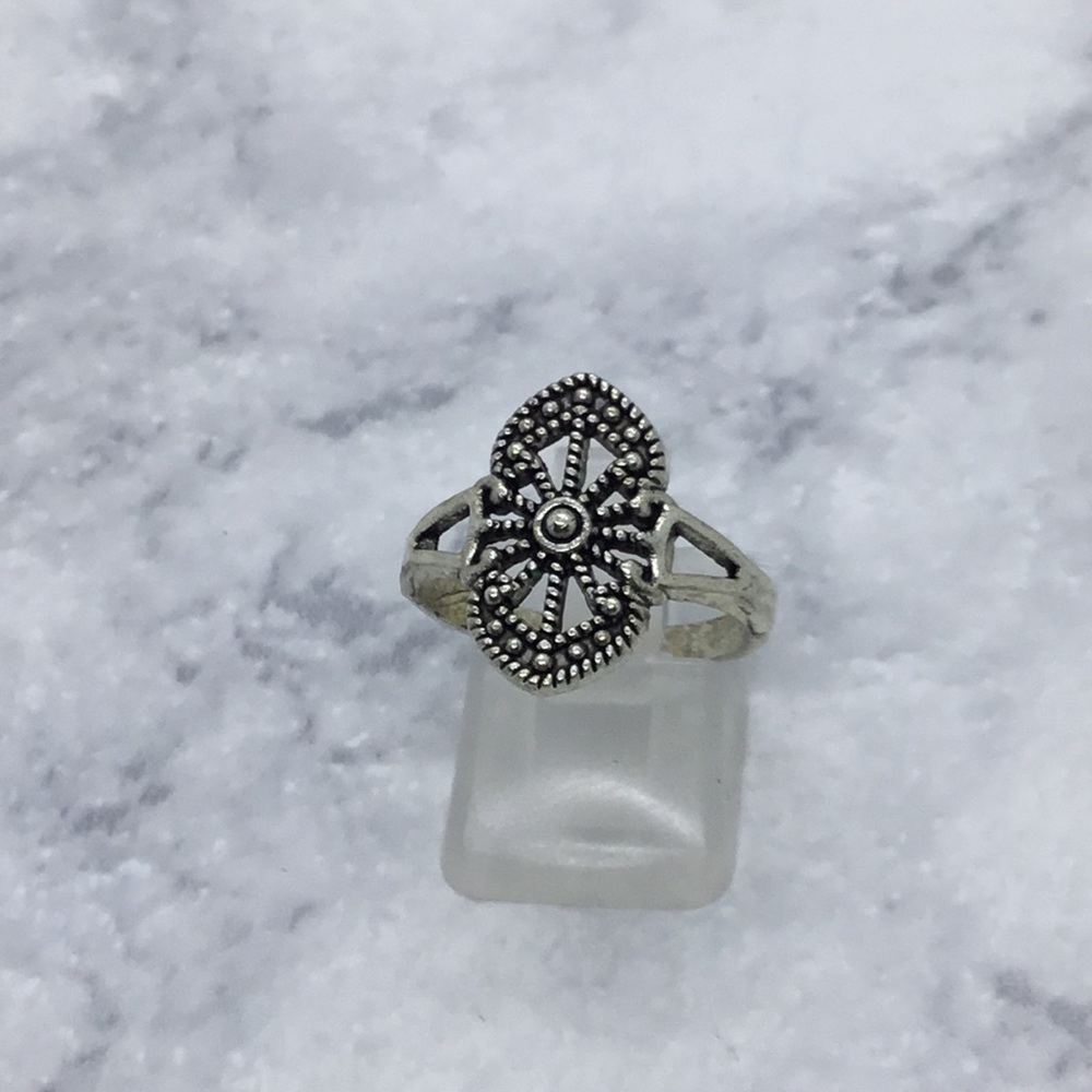 Antiqued Bohemian Tibet Silver Ring 7.5